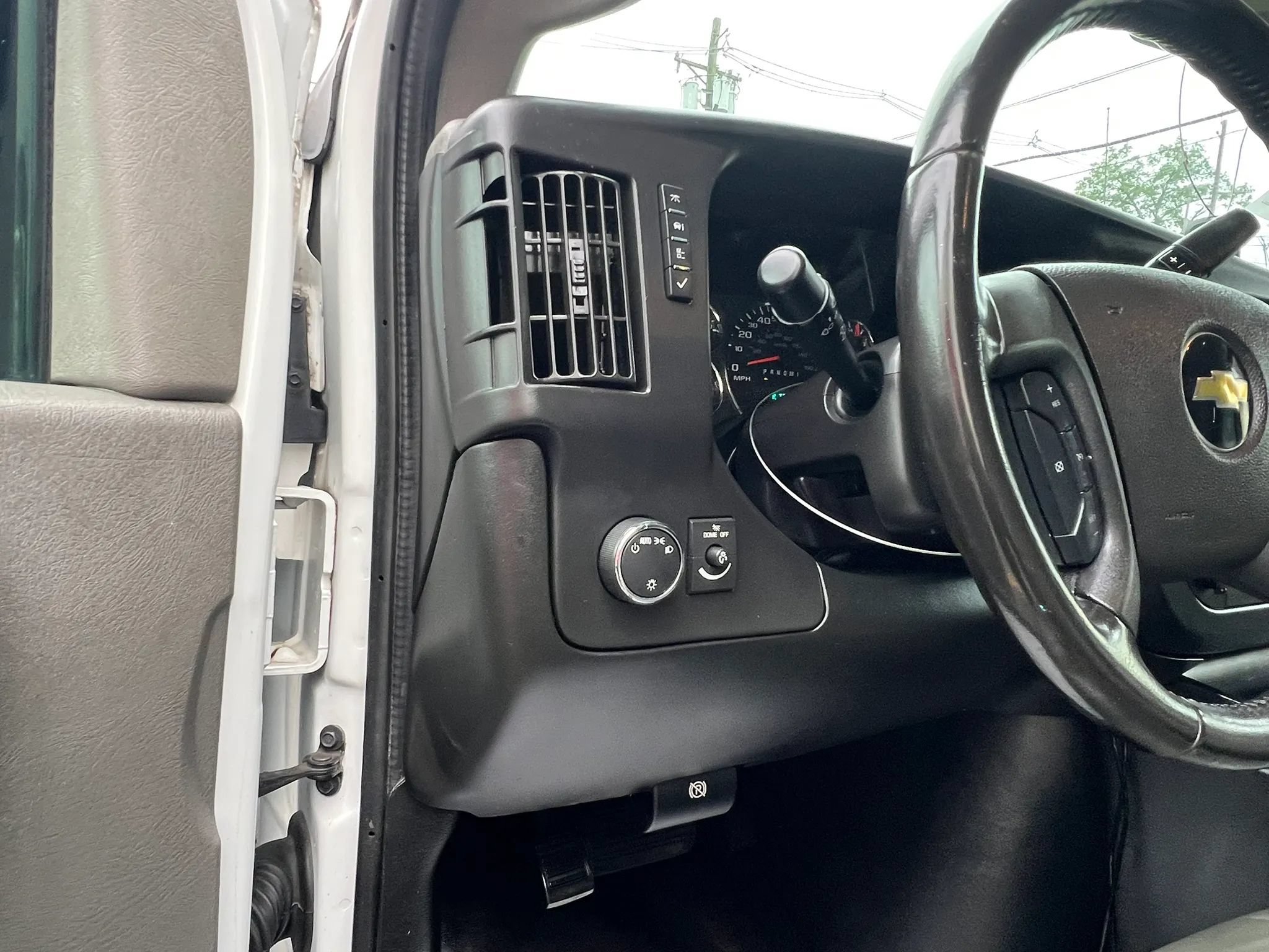 Used 2020 Chevrolet Express 2500 w/ Driver Convenience Package RWD image 16
