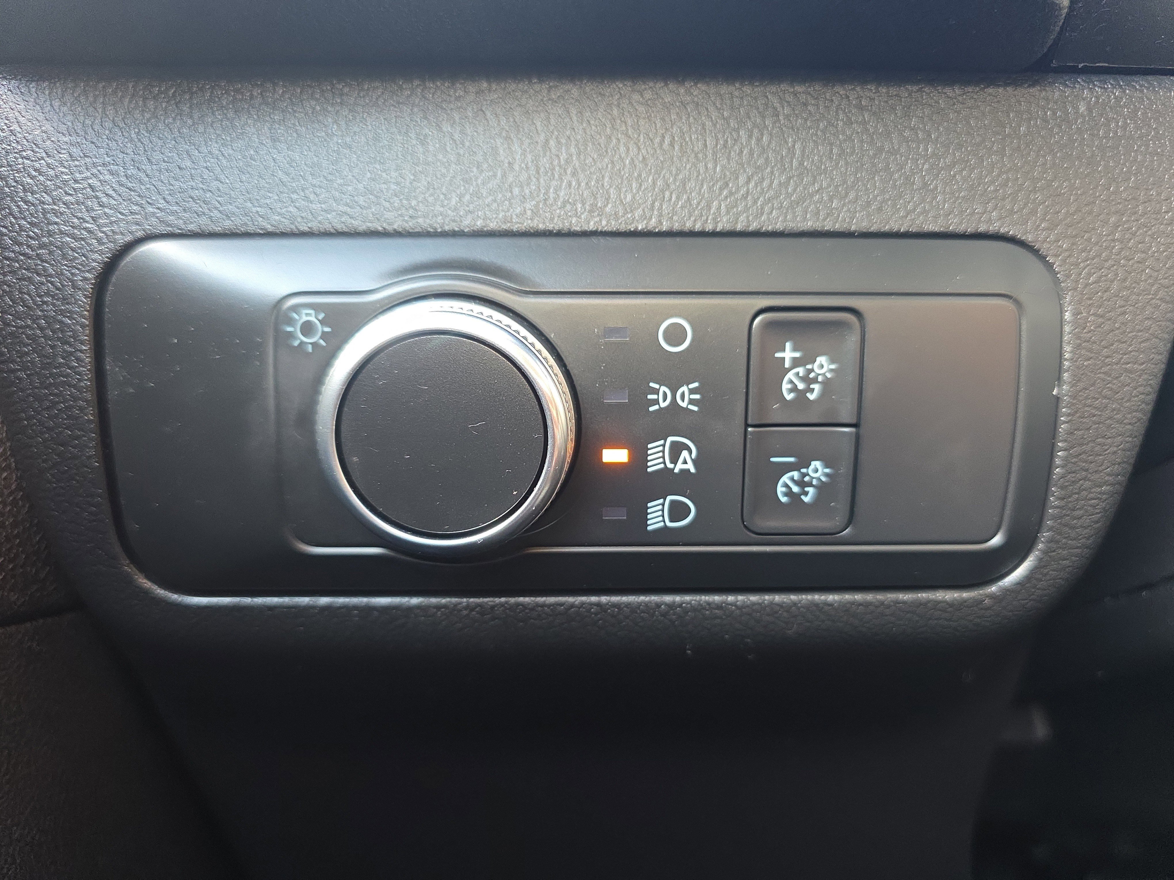 Certified 2022 Ford Escape SE w/ Cold Weather Package image 36