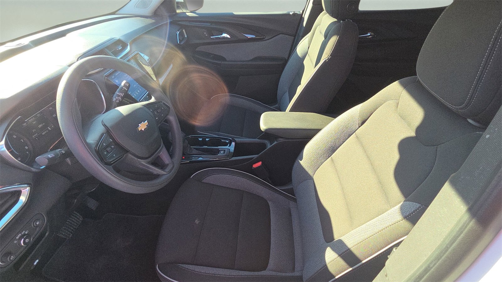 Used 2022 Chevrolet TrailBlazer LT w/ Convenience Package image 21