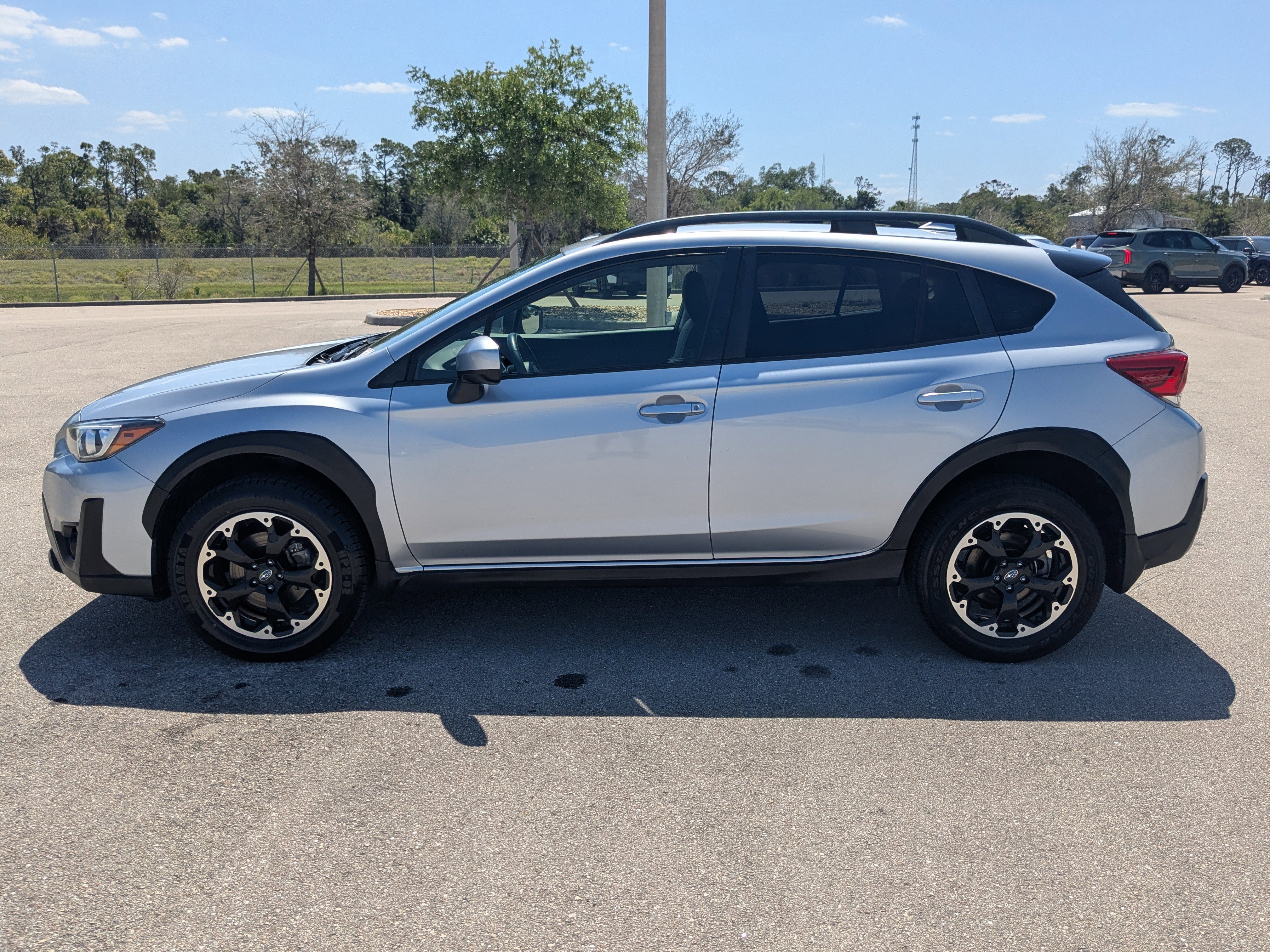 Used 2023 Subaru Crosstrek 2.0i Premium AWD/4WD image 8