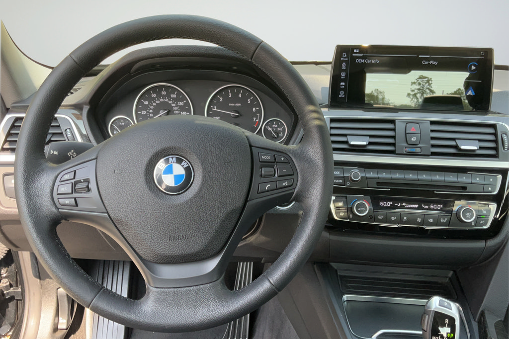 Used 2016 BMW 320i Sedan RWD image 20