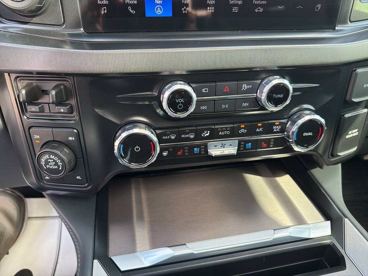 Used 2026 Ford F250 Platinum w/ Tremor Off-Road Package AWD/4WD image 33