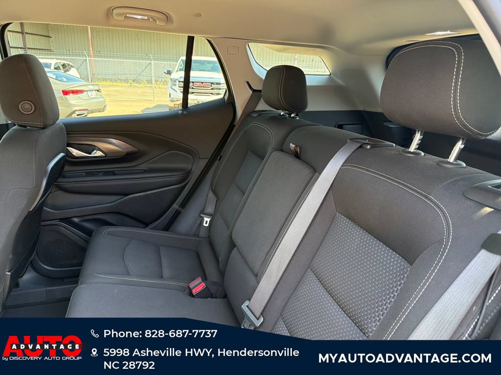 Used 2024 GMC Terrain SLE AWD/4WD image 29