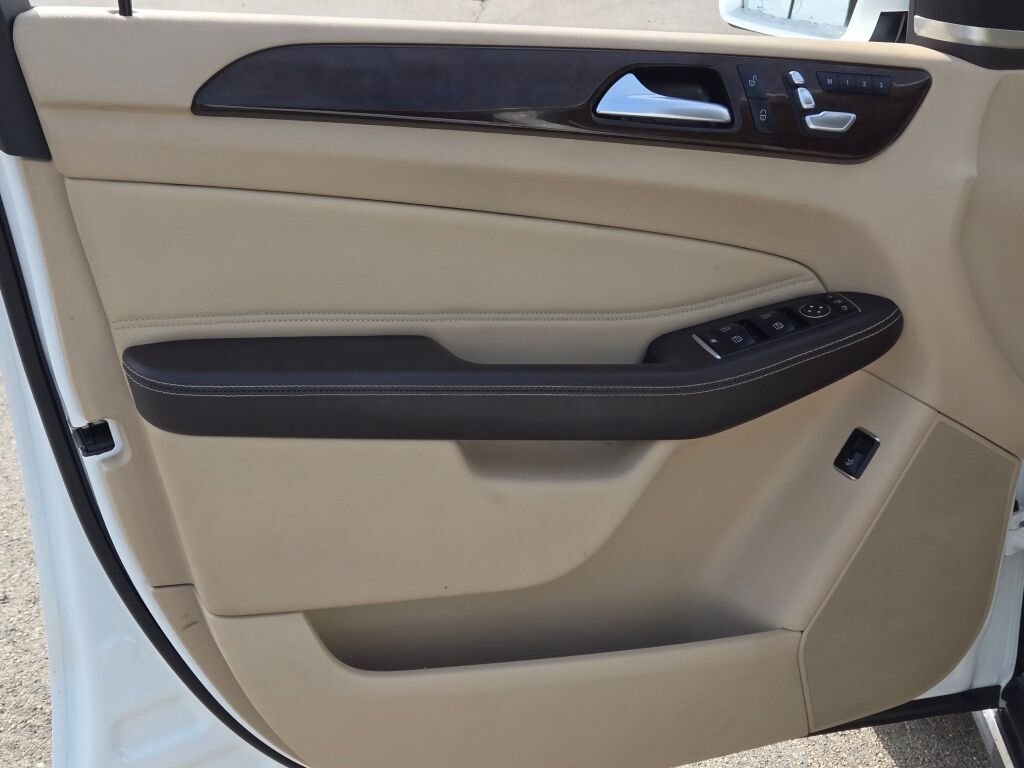 Used 2018 Mercedes-Benz GLE 350 4MATIC image 35