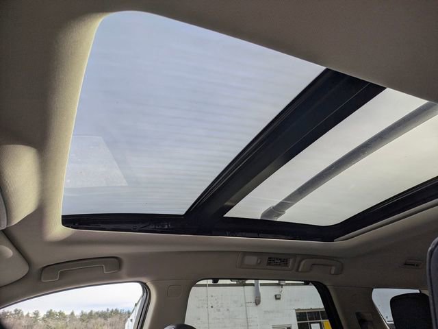 Used 2022 Nissan Pathfinder Platinum w/ Cargo Package image 30