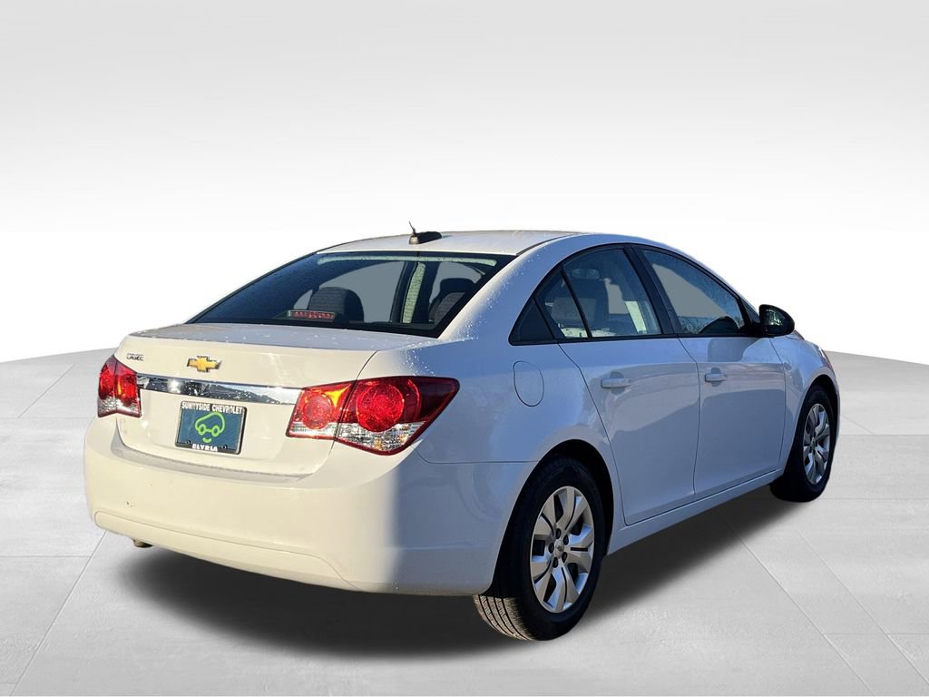 Used 2015 Chevrolet Cruze LS image 2