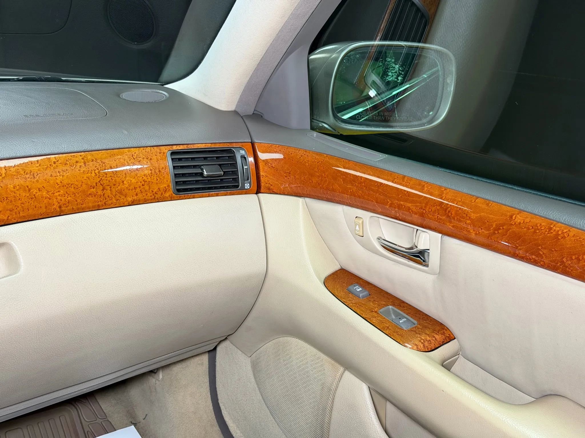 Used 2005 Lexus LS 430 image 25