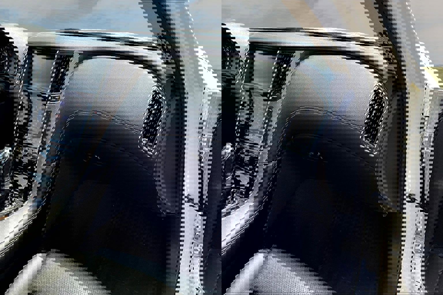 Used 2019 INFINITI Q50 Signature Edition w/ Cargo Package (L96) image 17