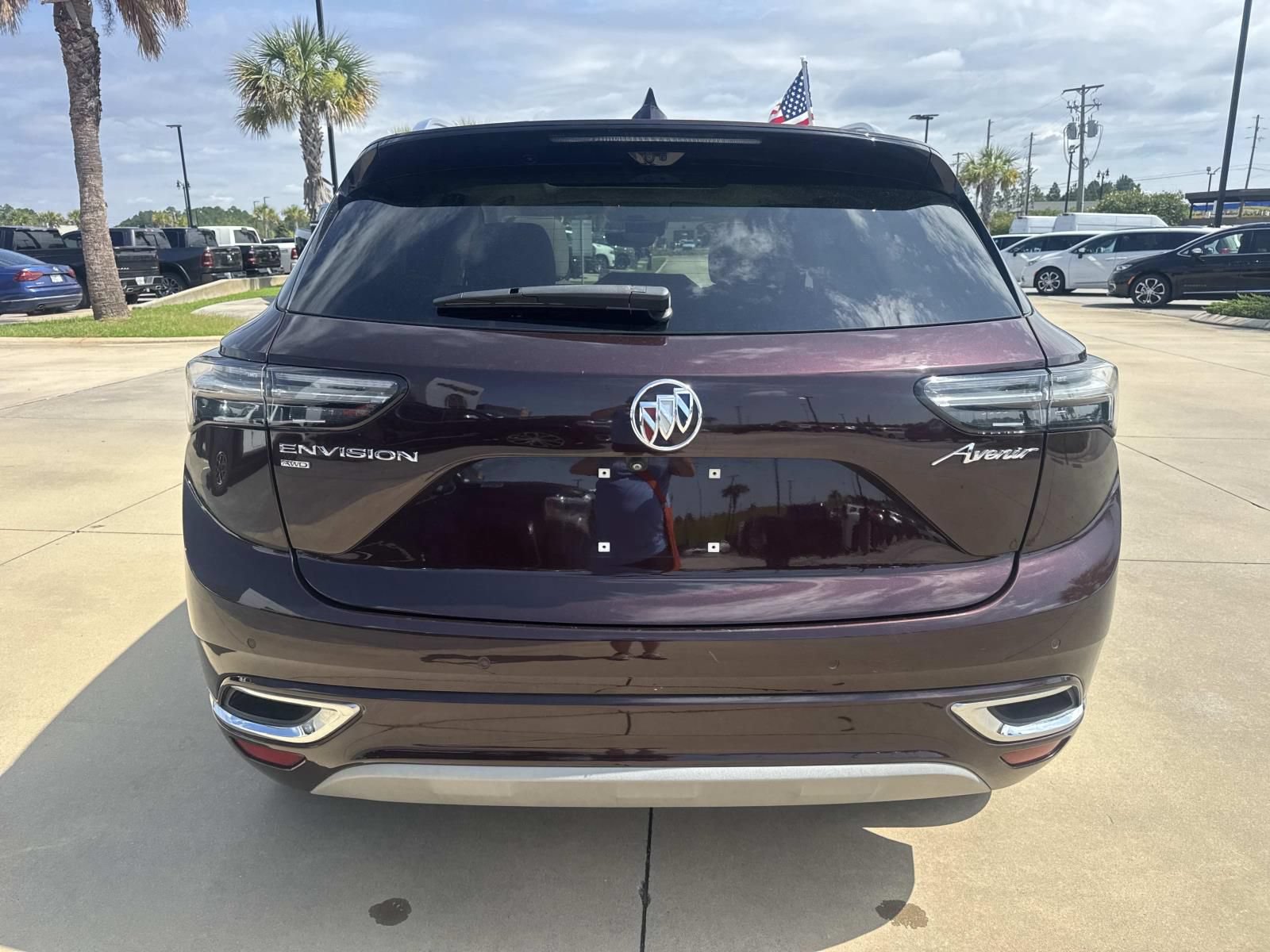 Used 2023 Buick Envision Avenir AWD/4WD image 6