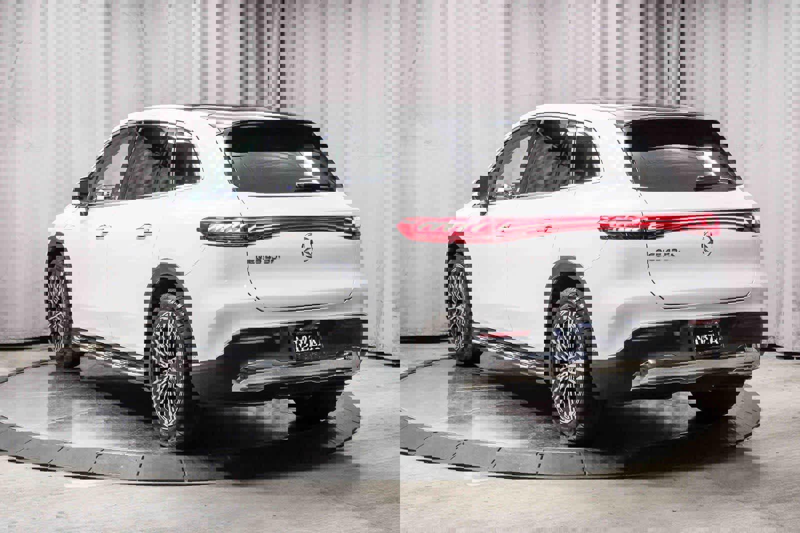 Certified 2023 Mercedes-Benz EQS 450+ SUV image 2