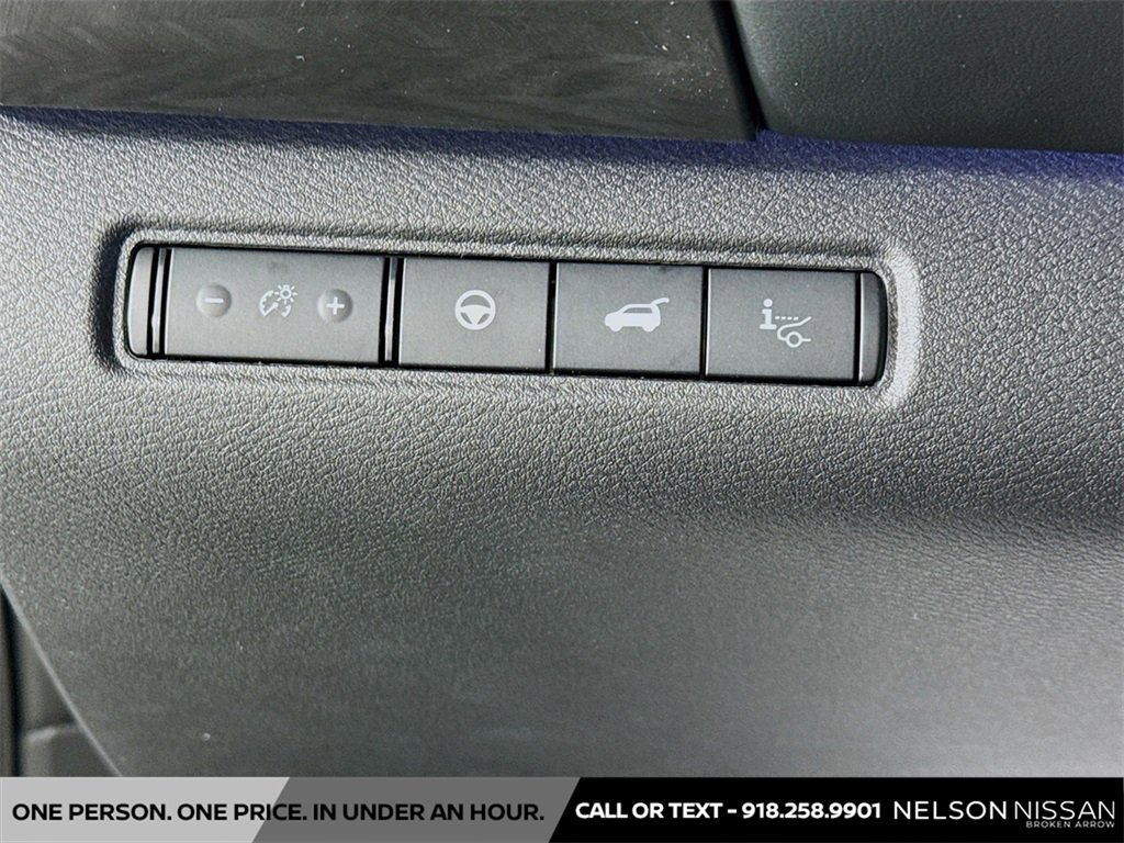 New 2026 Nissan Pathfinder Platinum image 10