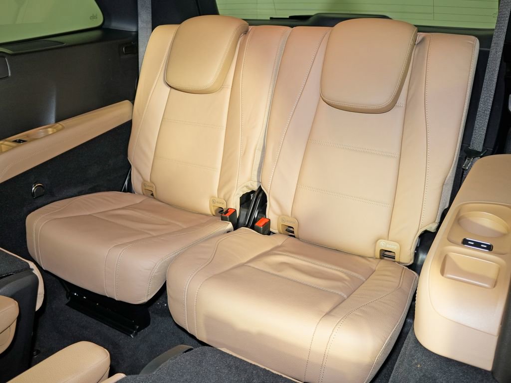 Certified 2024 Mercedes-Benz GLS 450 4MATIC image 36