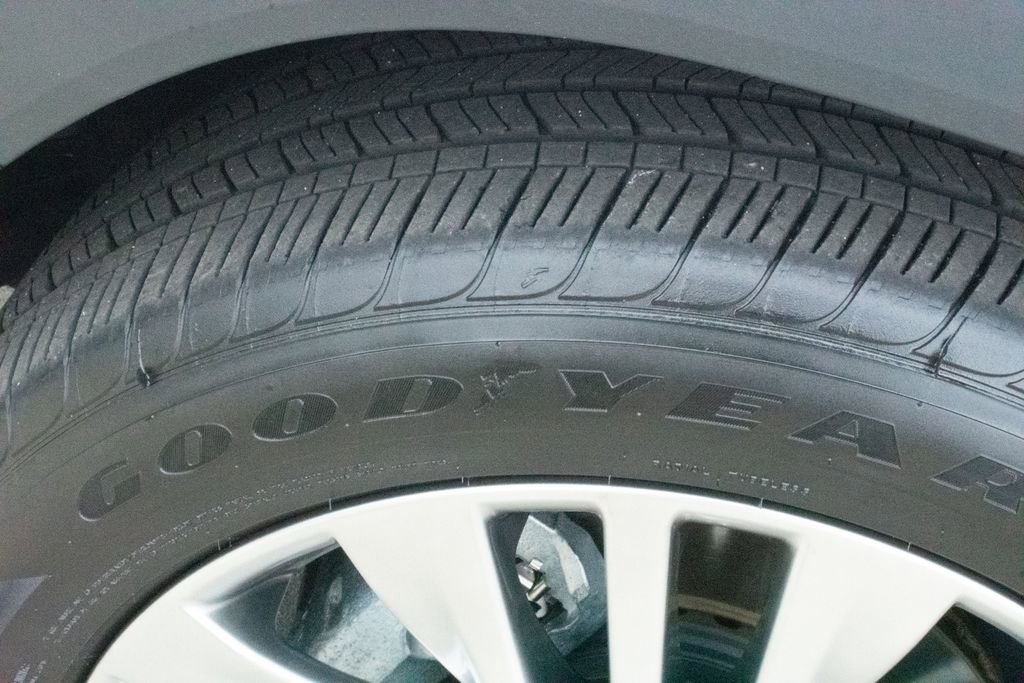 Used 2024 Toyota Highlander Limited image 33