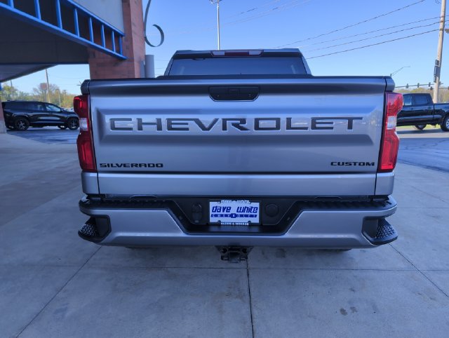 Used 2021 Chevrolet Silverado 1500 Custom w/ LPO, Dark Essentials Package AWD/4WD image 7
