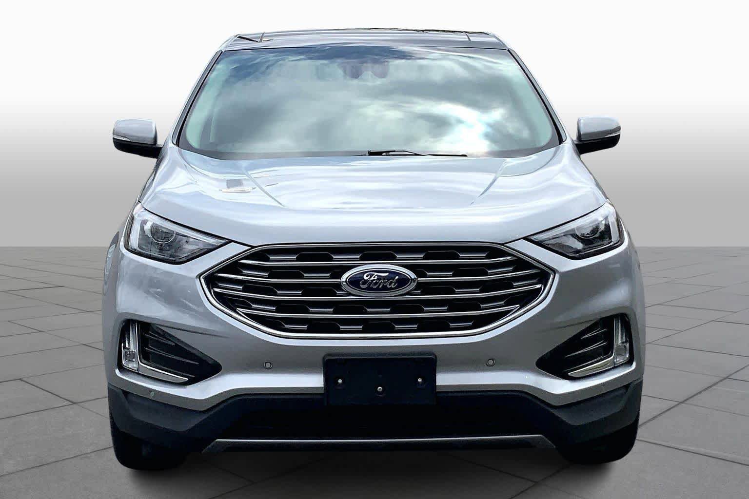 Certified 2022 Ford Edge Titanium image 4