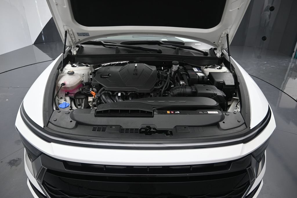 Used 2025 Hyundai Sonata SEL FWD image 28