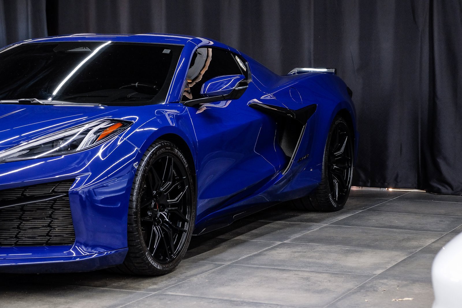 Used 2025 Chevrolet Corvette Z06 w/ Battery Protection Package image 7