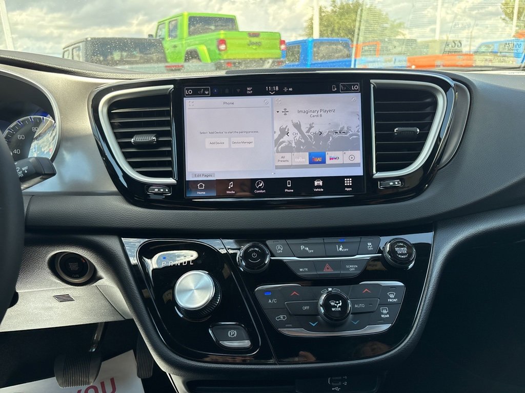 New 2026 Chrysler Voyager LX image 37