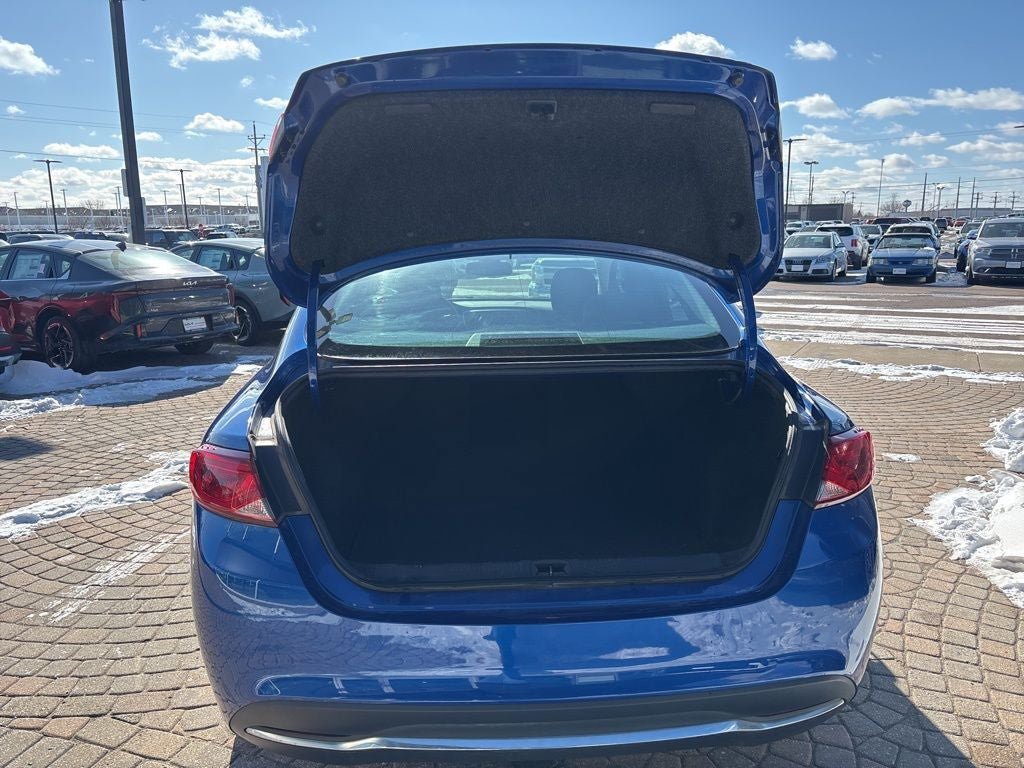 Used 2016 Chrysler 200 Limited w/ Convenience Group image 28