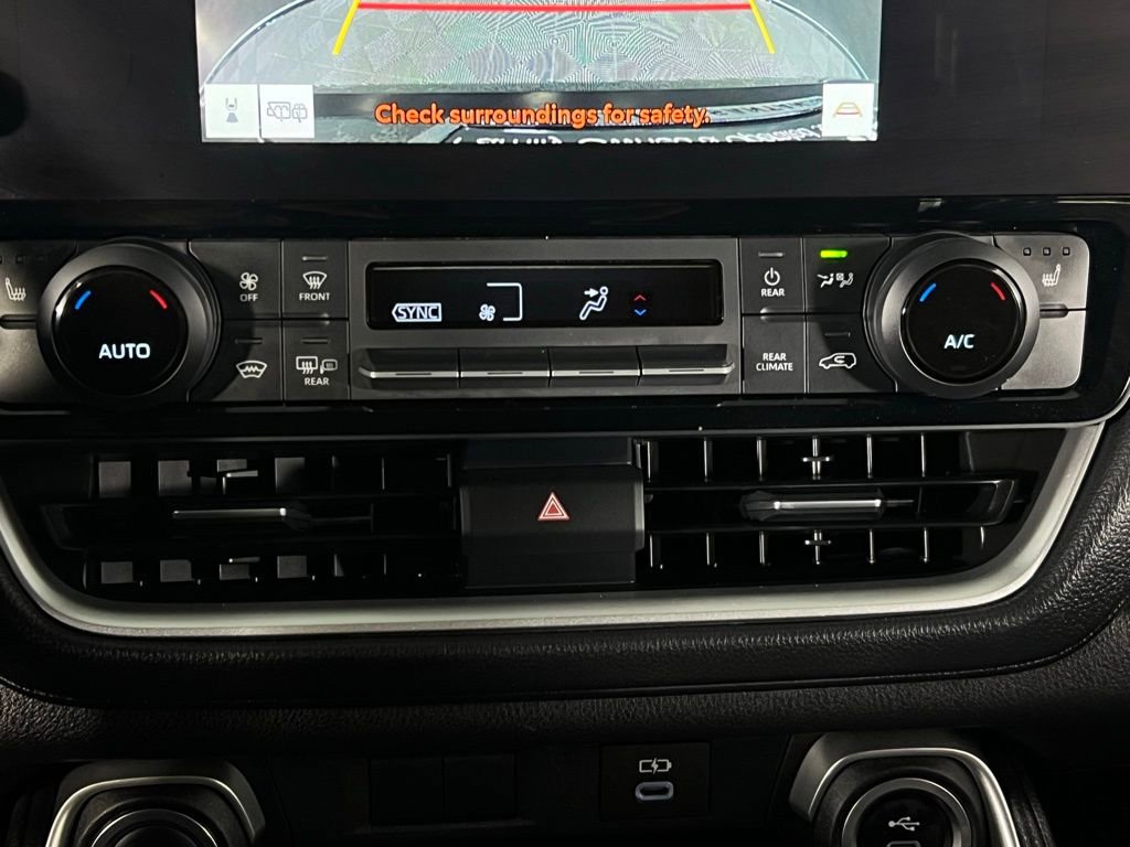 Used 2025 Toyota Grand Highlander AWD image 19