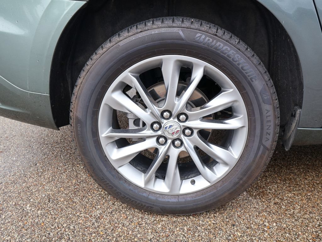 Used 2023 Buick Enclave Avenir w/ LPO, Floor Liner Package FWD image 35