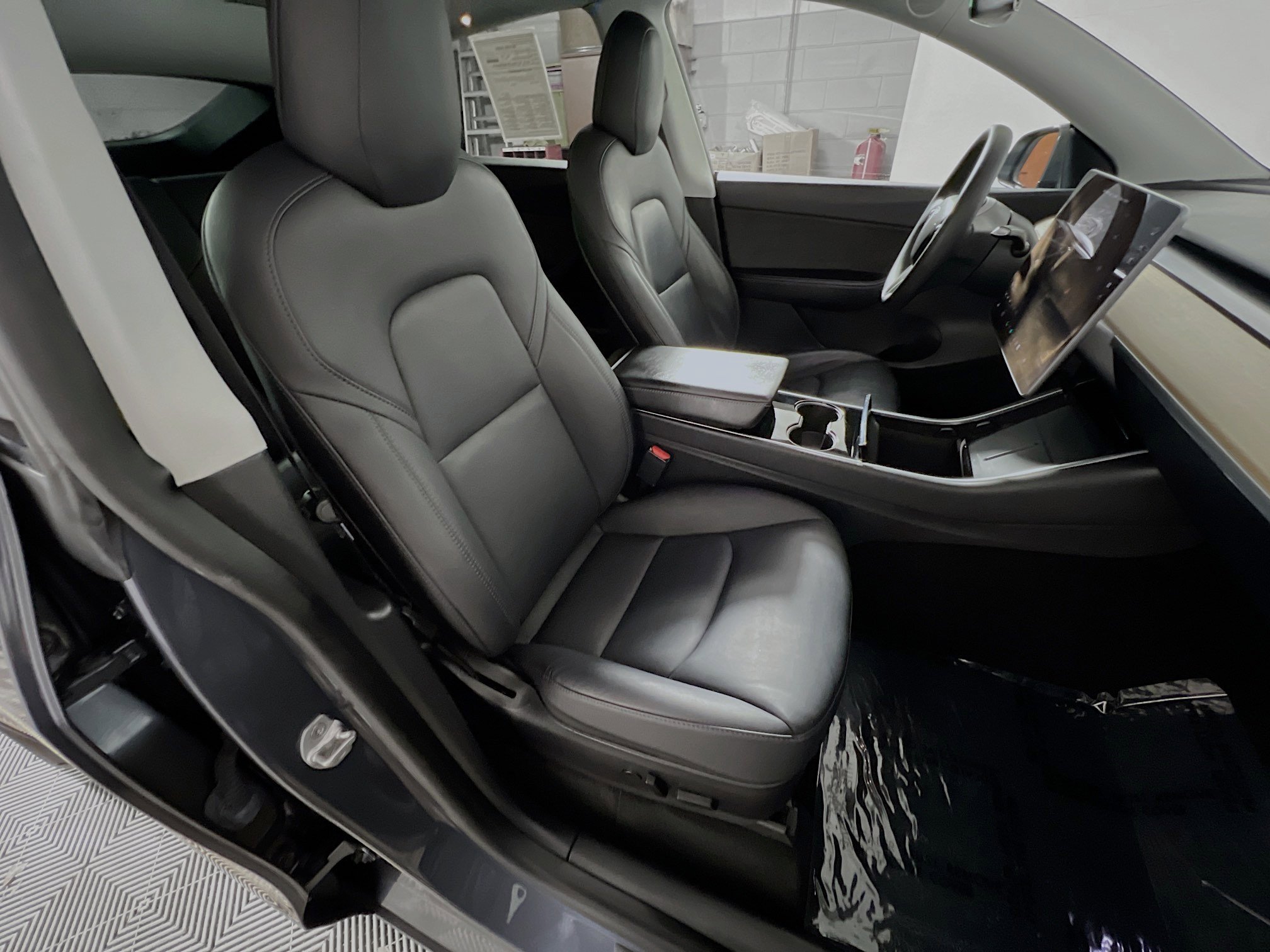 Used 2020 Tesla Model Y Long Range image 29