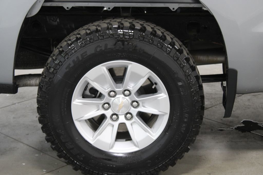 Used 2024 Chevrolet Silverado 1500 LT image 13
