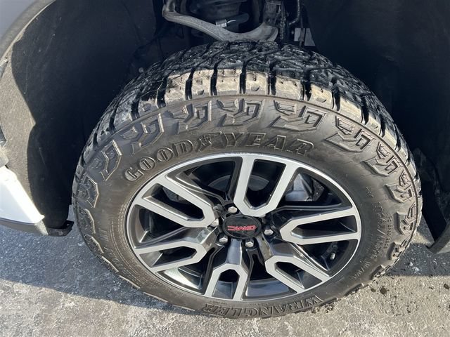 Certified 2025 GMC Sierra 1500 AT4 AWD/4WD image 17