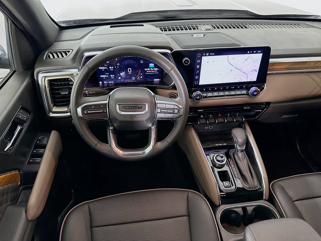 Used 2025 GMC Canyon Denali AWD/4WD image 26