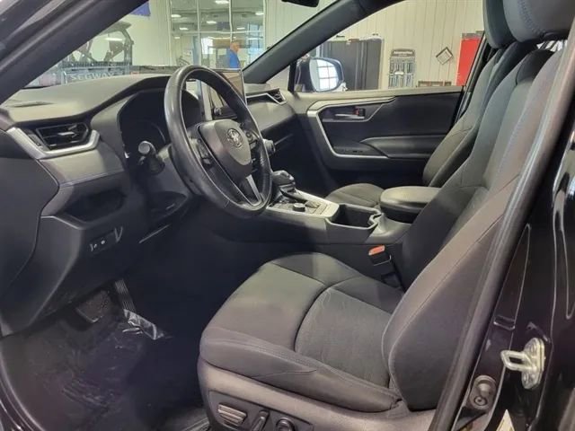 Used 2023 Toyota RAV4 SE AWD/4WD image 9