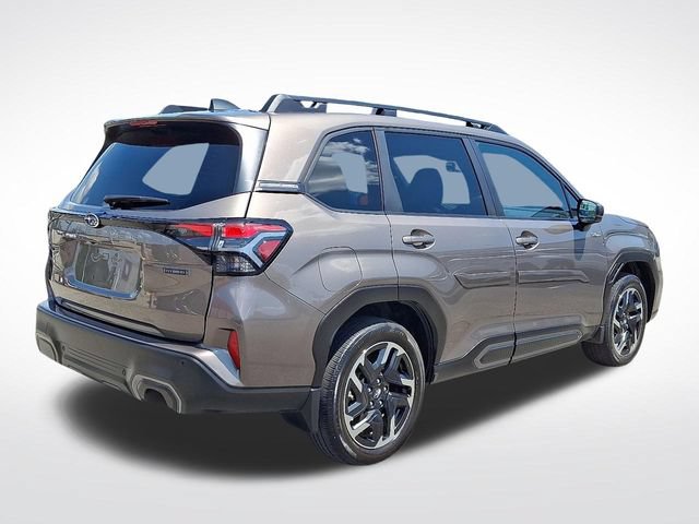 Used 2025 Subaru Forester Limited AWD/4WD image 6