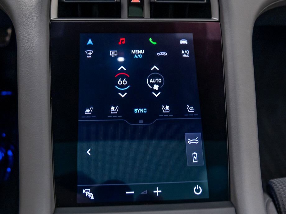 Used 2021 Porsche Taycan Turbo image 26