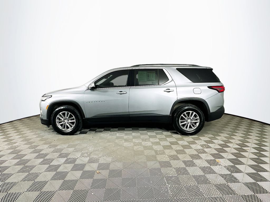 Used 2023 Chevrolet Traverse LT image 6