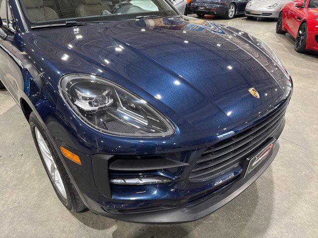 Used 2021 Porsche Macan w/ Premium Package image 30