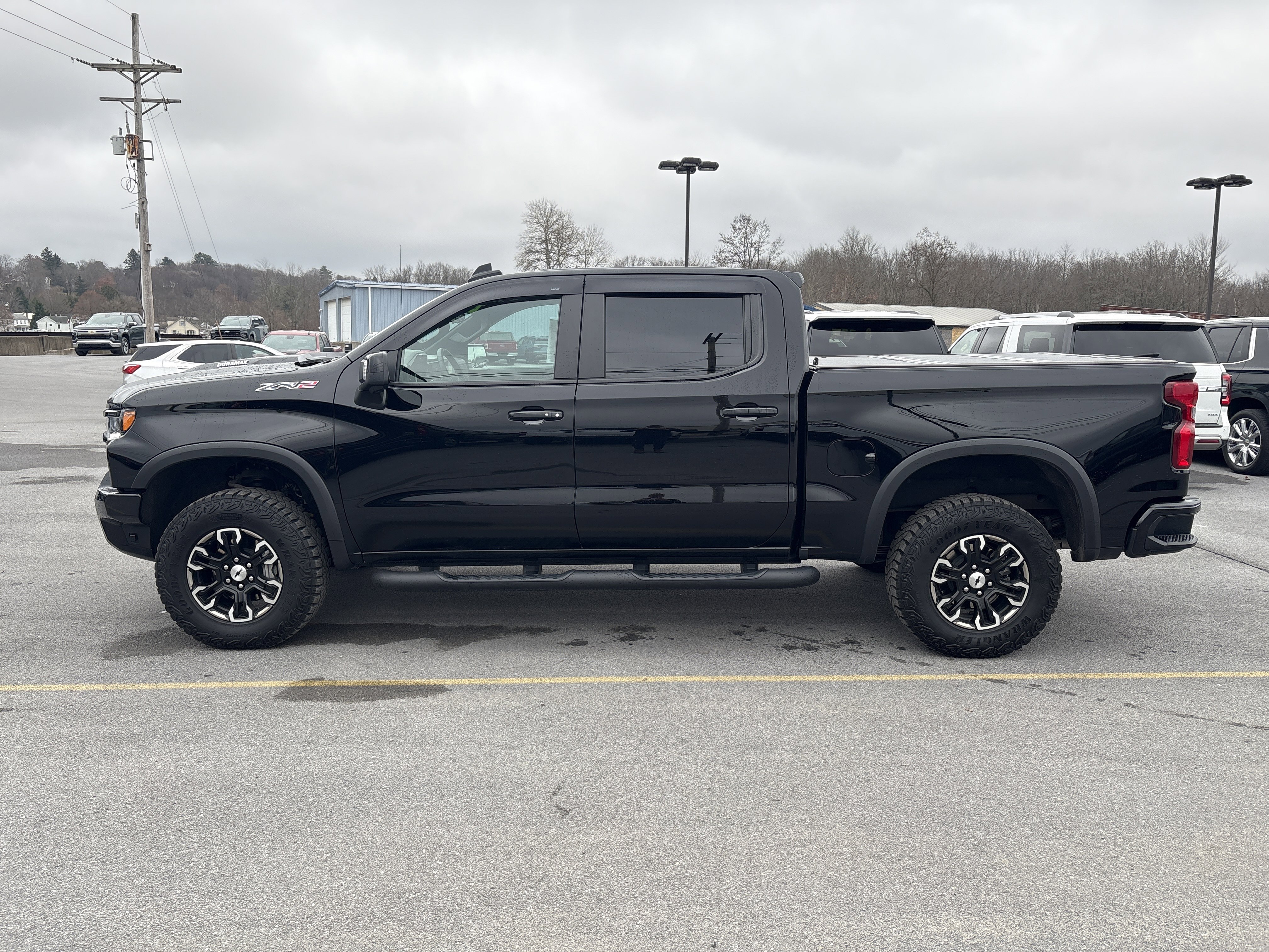 Used 2025 Chevrolet Silverado 1500 ZR2 w/ Technology Package image 31
