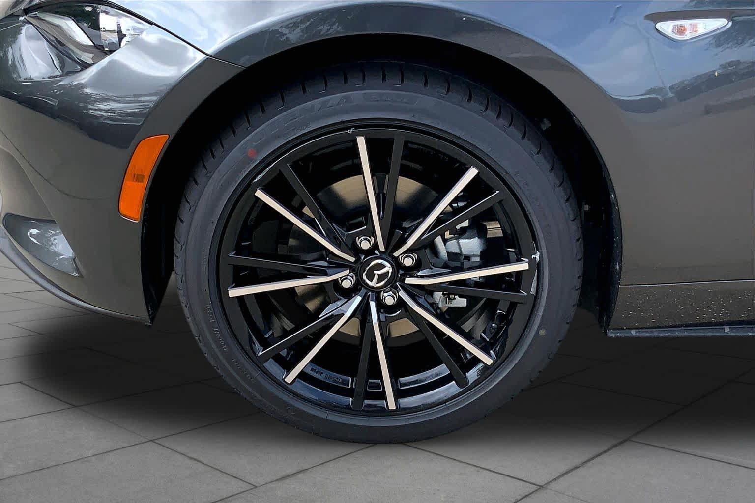 New 2026 MAZDA MX-5 Miata RF Grand Touring RWD image 11