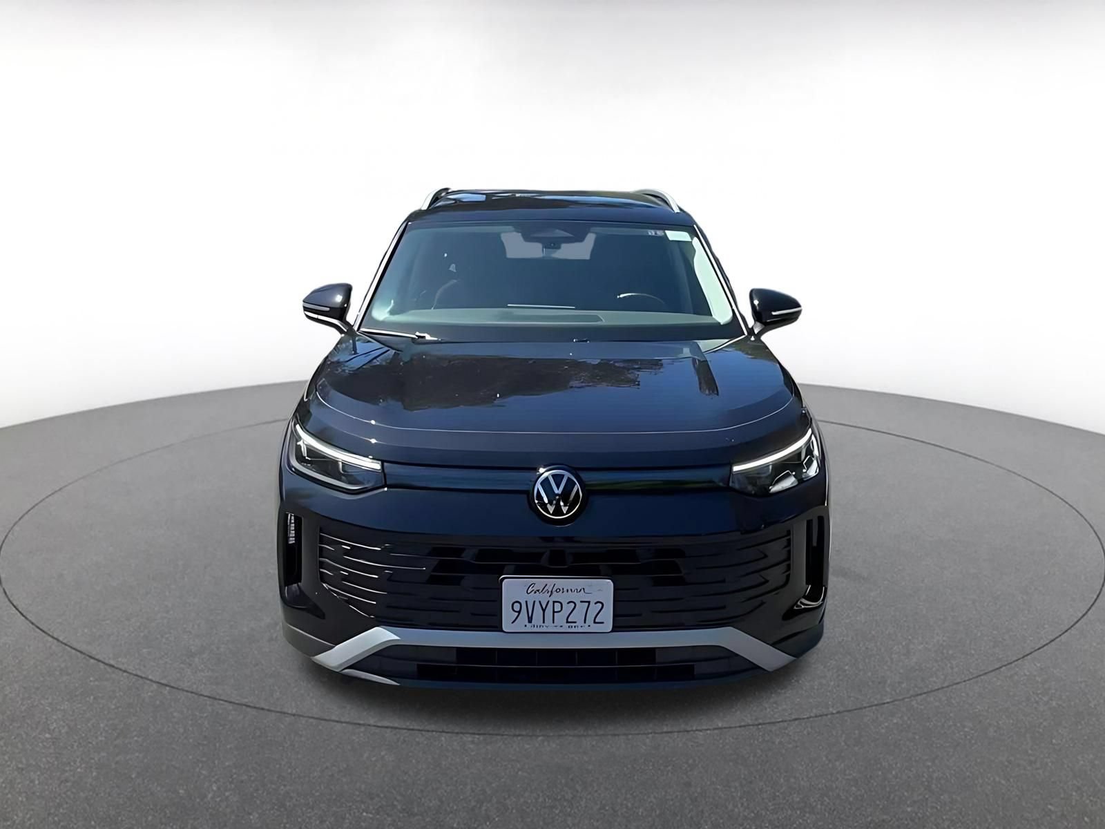 Used 2026 Volkswagen Tiguan SE FWD image 4