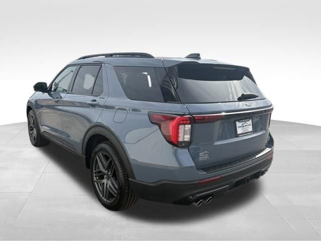 Used 2025 Ford Explorer ST image 11