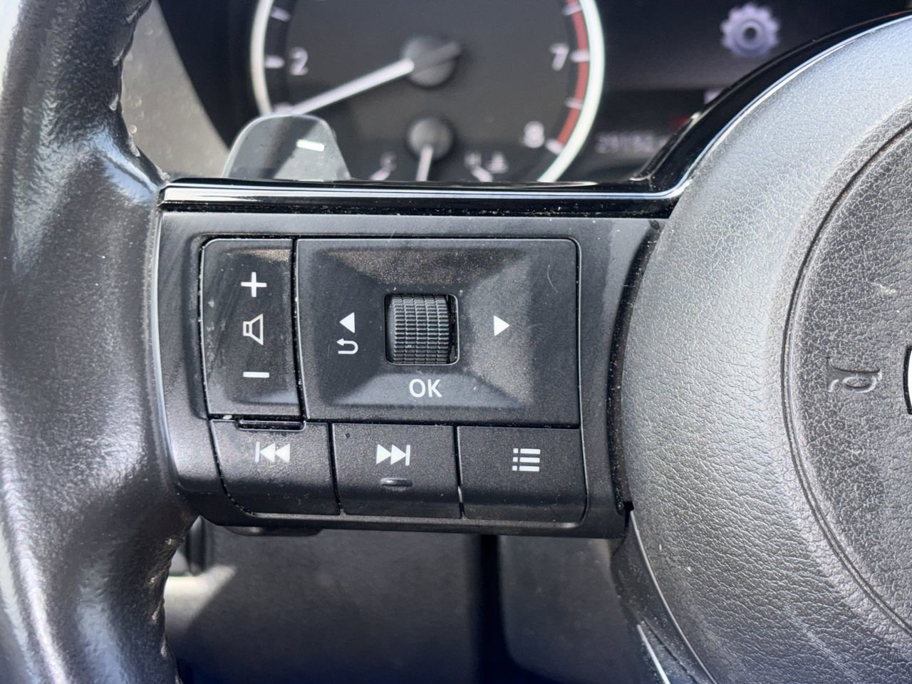 Certified 2023 Nissan Rogue SL w/ SL Premium Package FWD image 19