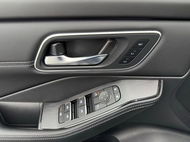 New 2026 Nissan Rogue Platinum w/ Platinum Premium Package image 11