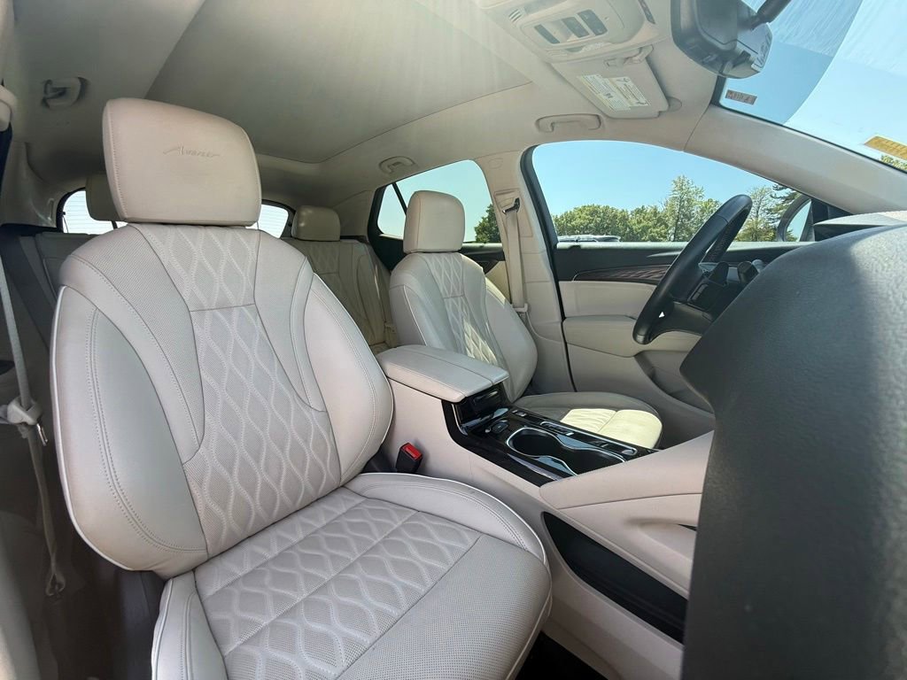 Used 2023 Buick Envision Avenir FWD image 29