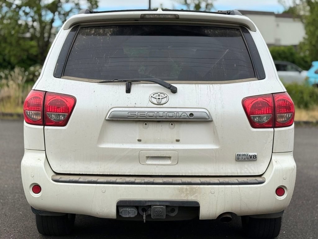 Used 2015 Toyota Sequoia Platinum AWD/4WD image 4