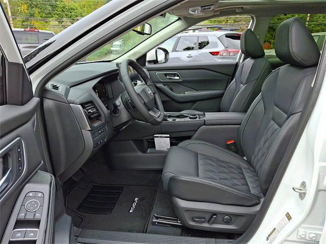 New 2026 Nissan Rogue Platinum w/ Platinum Premium Package image 5