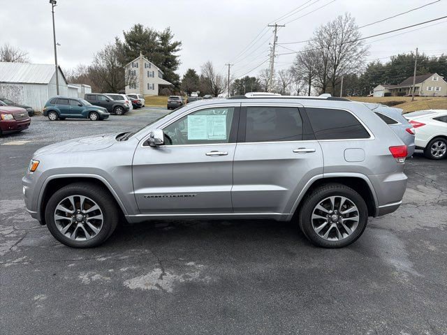 Used 2017 Jeep Grand Cherokee Overland image 2