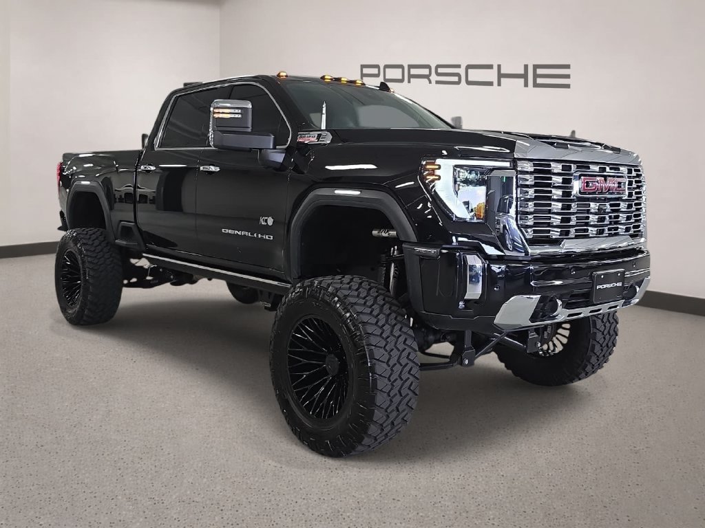 Used 2024 GMC Sierra 2500 Denali w/ Denali Reserve Package AWD/4WD image 8
