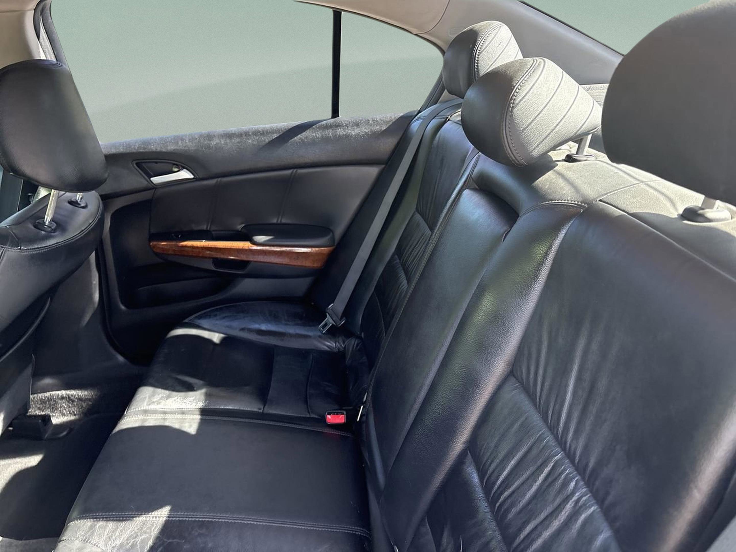 Used 2012 Honda Accord EX-L image 18