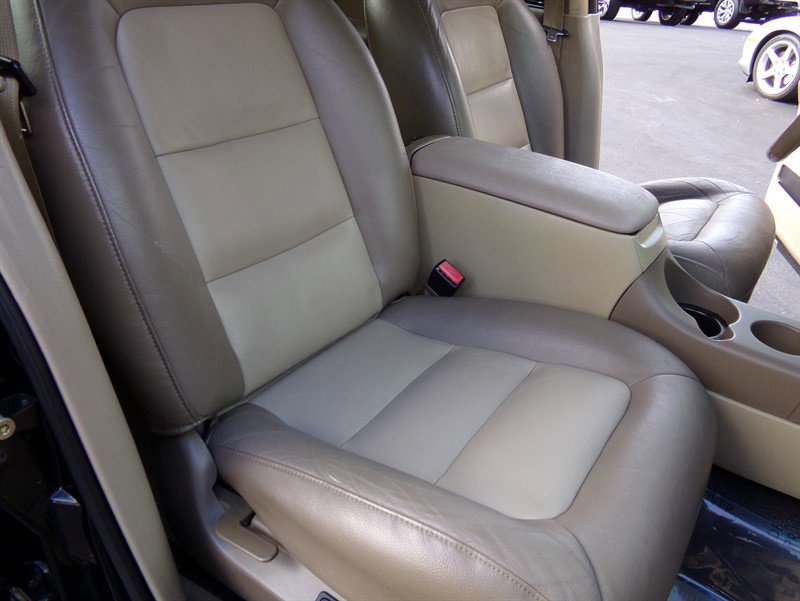 Used 2004 Ford Explorer Sport Trac XLT 4WD image 34