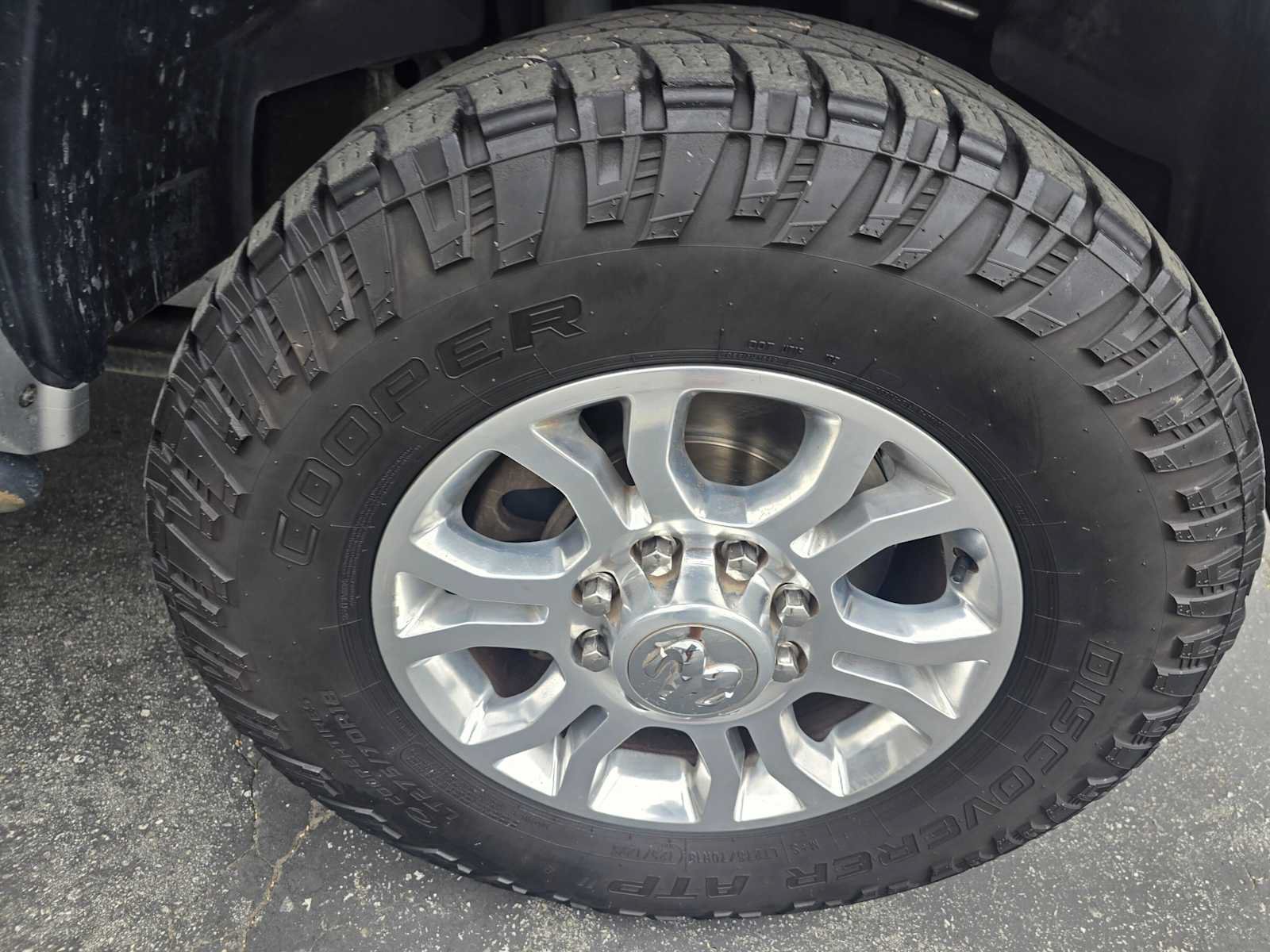 Used 2018 RAM 2500 Laramie AWD/4WD image 9
