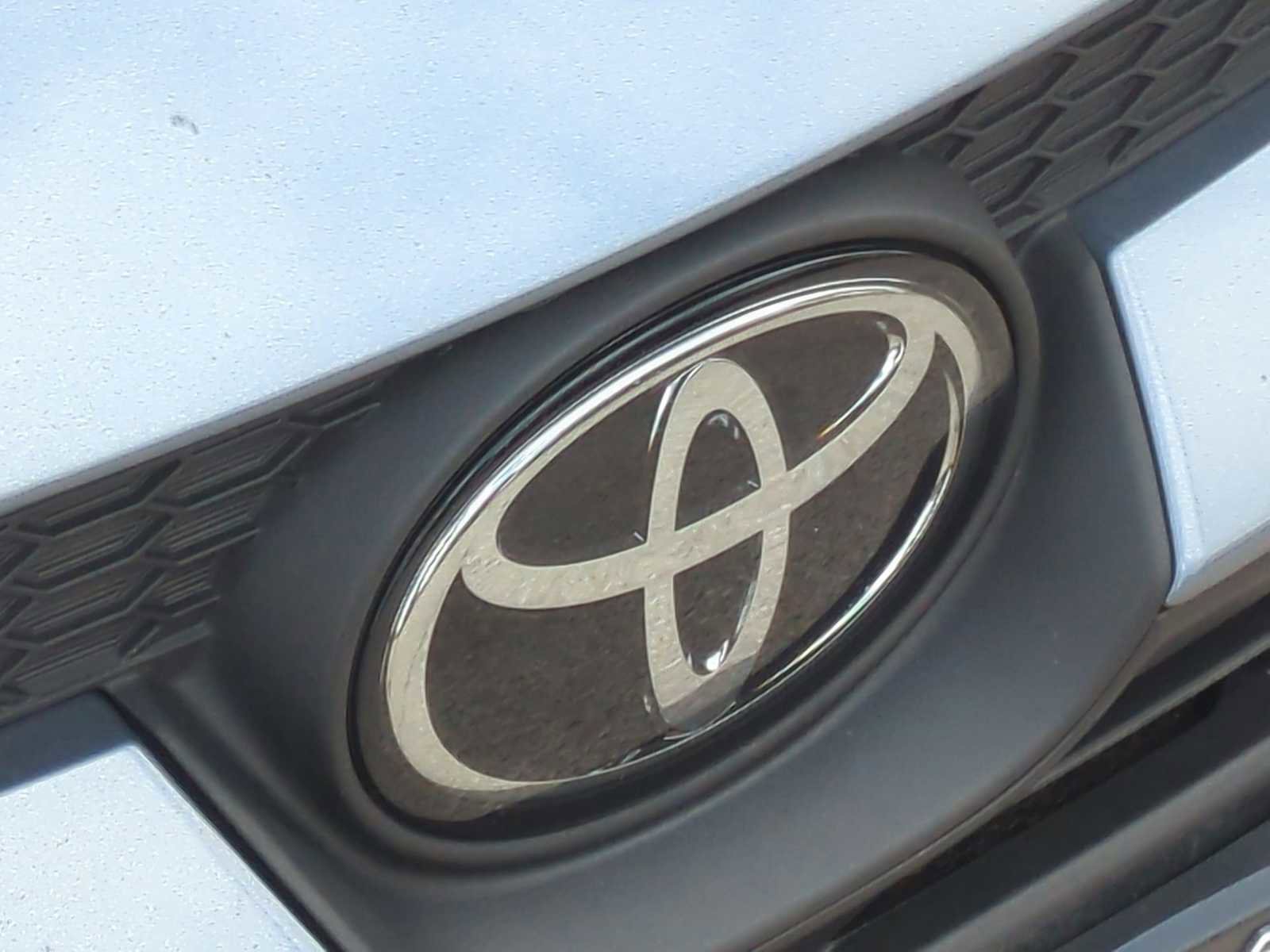 Used 2024 Toyota Corolla LE image 30