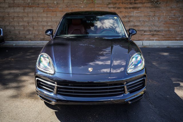 Used 2023 Porsche Cayenne Platinum Edition image 16